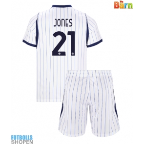 Billiga Inter Milan Curtis Jones #21 Bortatröja Barn 2026-27 Kortärmad (+ Korta byxor)